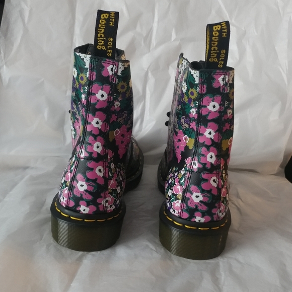 Dr Martens 1460 Pascal Black/multi vintage floral backhand boots - Picture 8 of 11